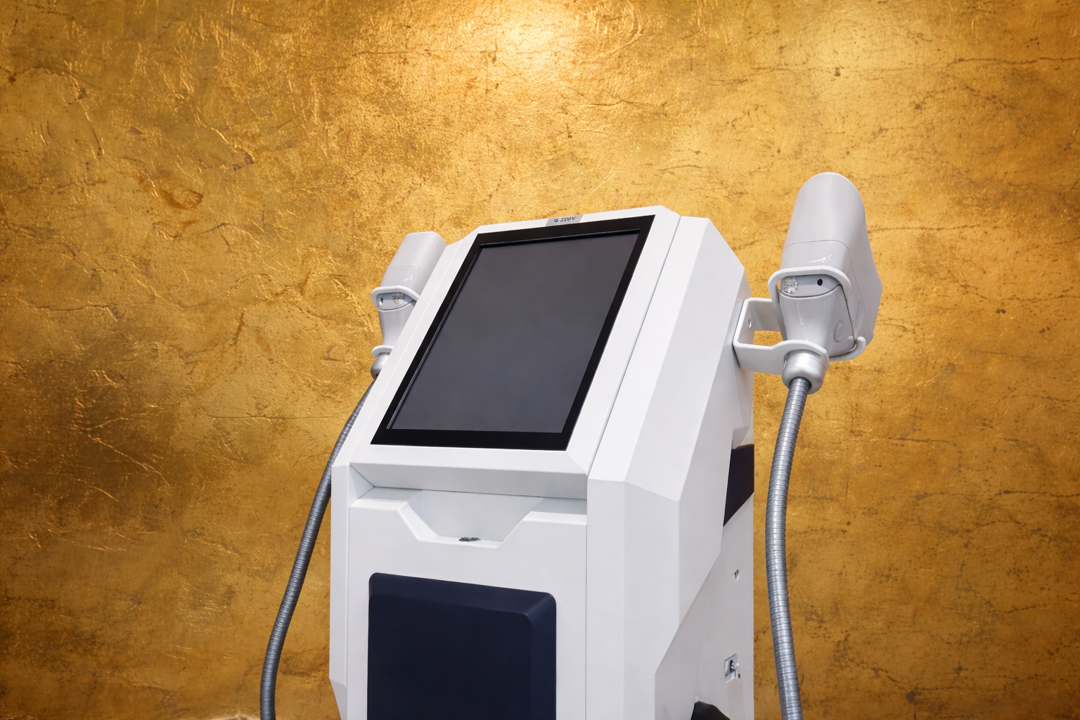 Diamond Ice 360 fat freezing machine at The Blythe Clinic in Brighton & Hove